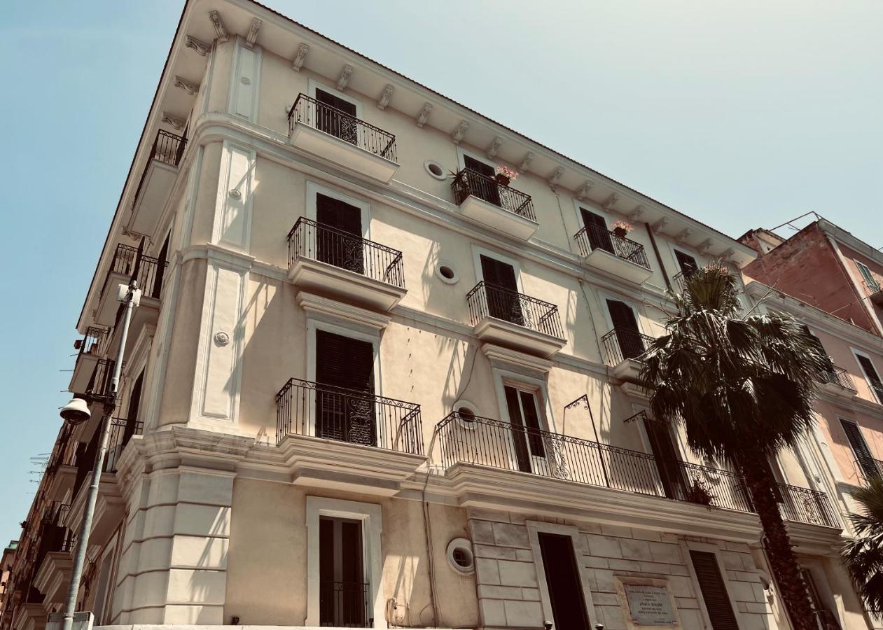 Palazzo Berardi Bed & Breakfast Таранто Екстериор снимка