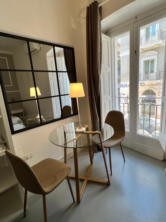 Palazzo Berardi Bed & Breakfast Таранто Екстериор снимка