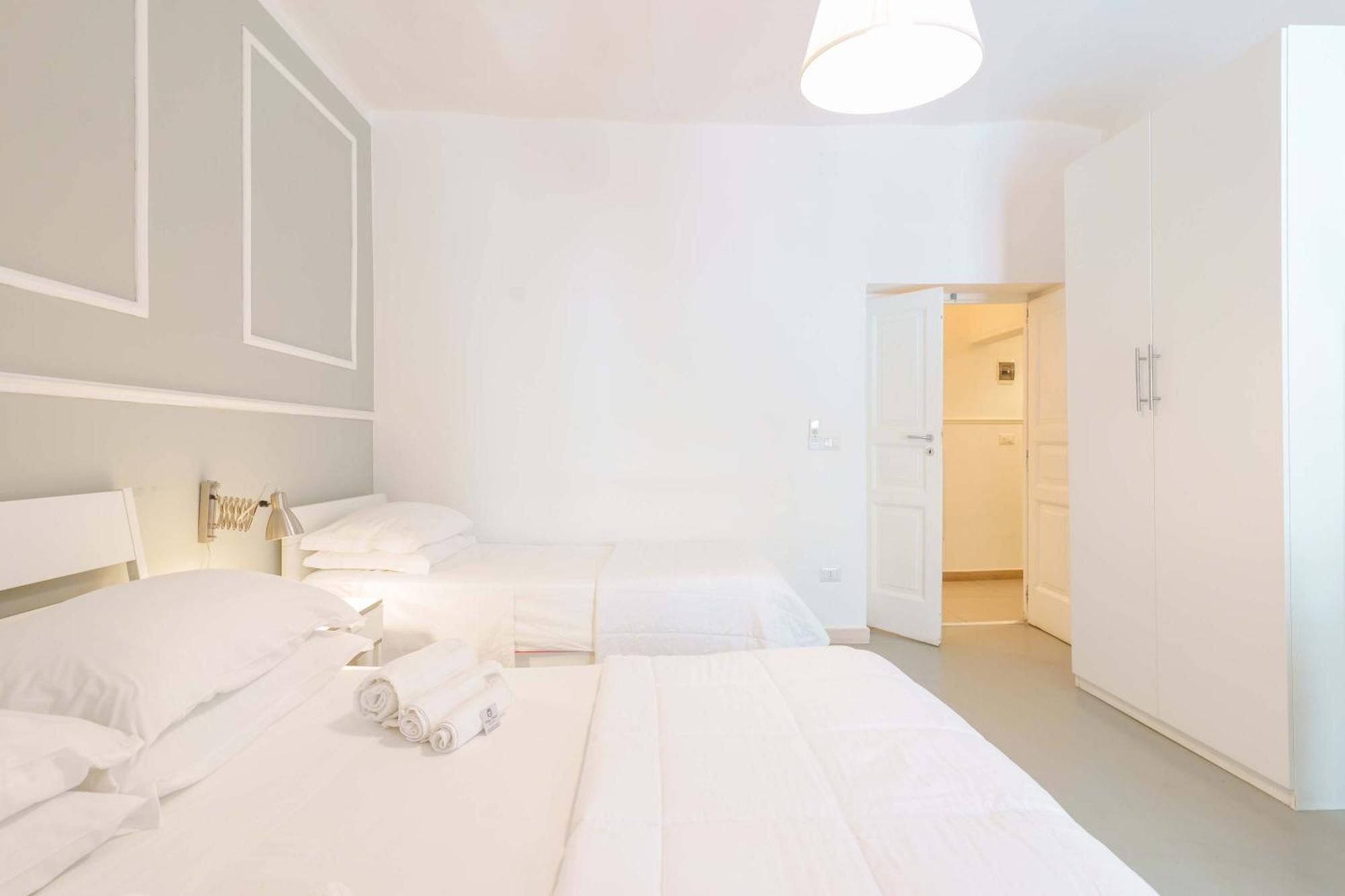 Palazzo Berardi Bed & Breakfast Таранто Екстериор снимка