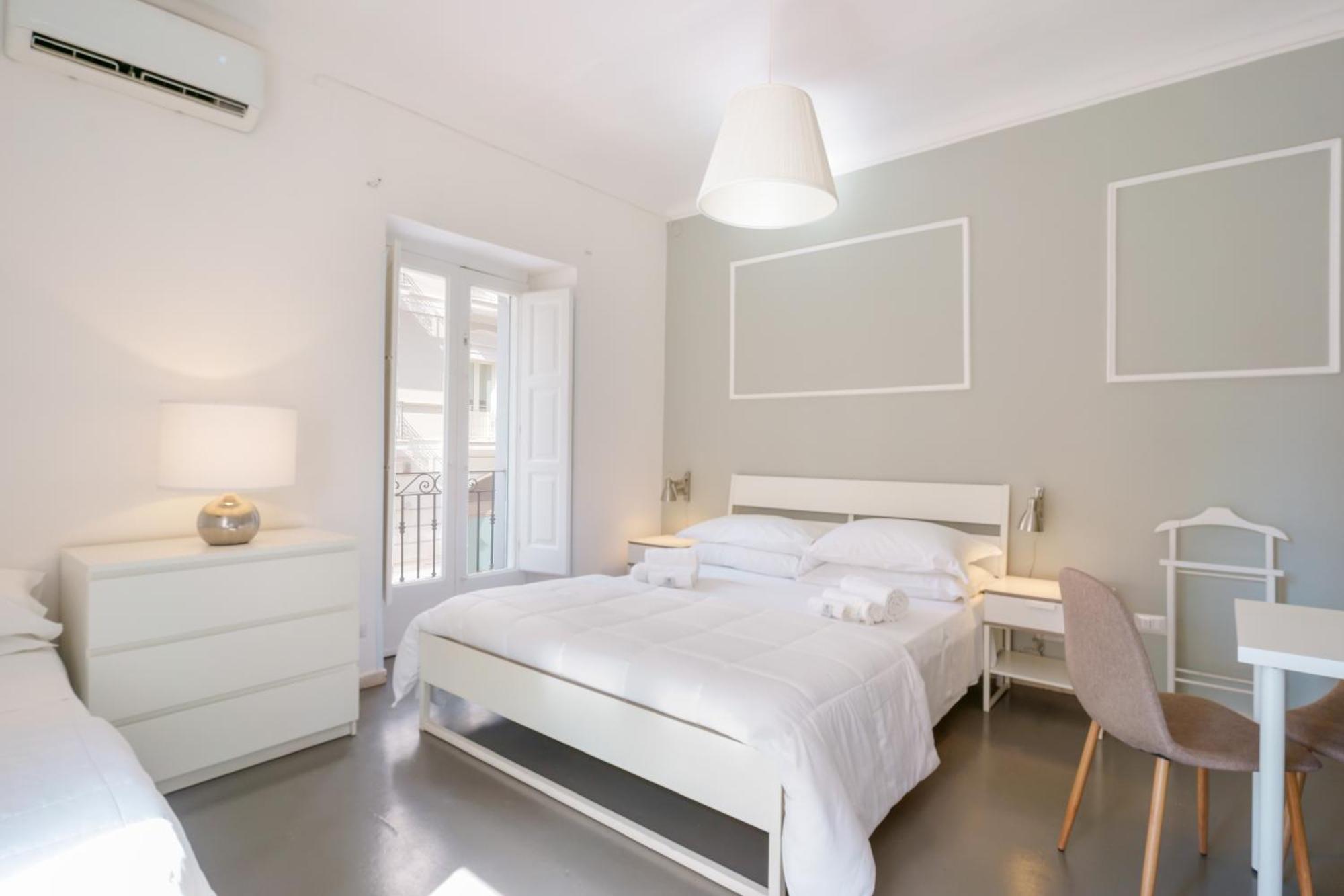 Palazzo Berardi Bed & Breakfast Таранто Екстериор снимка